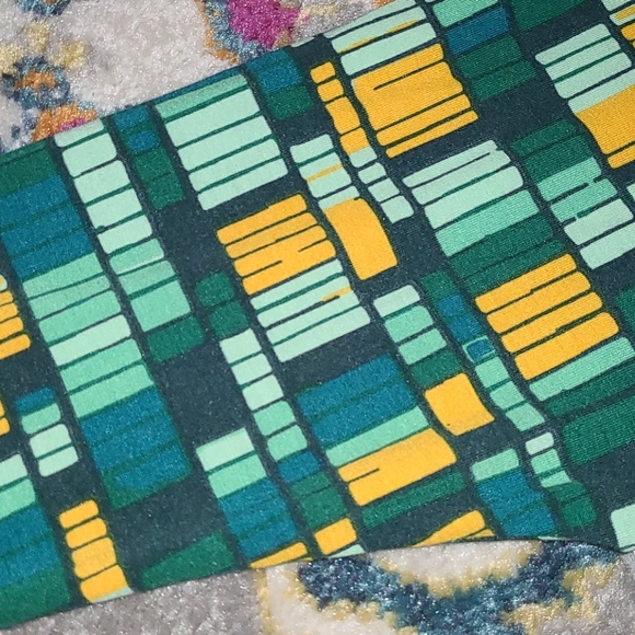 LulaRoe Baseball Style Shirt - Picture 3 of 5